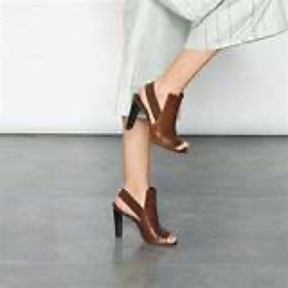 STUART WEITZMAN Fronton slingback peep-toe bootie w/dust bag and box size 7 - Picture 4 of 11